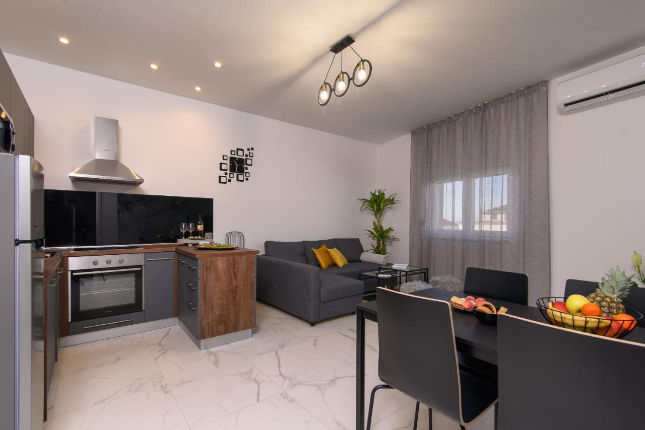 Batinic Apartments Kaštela Eksteriør bilde